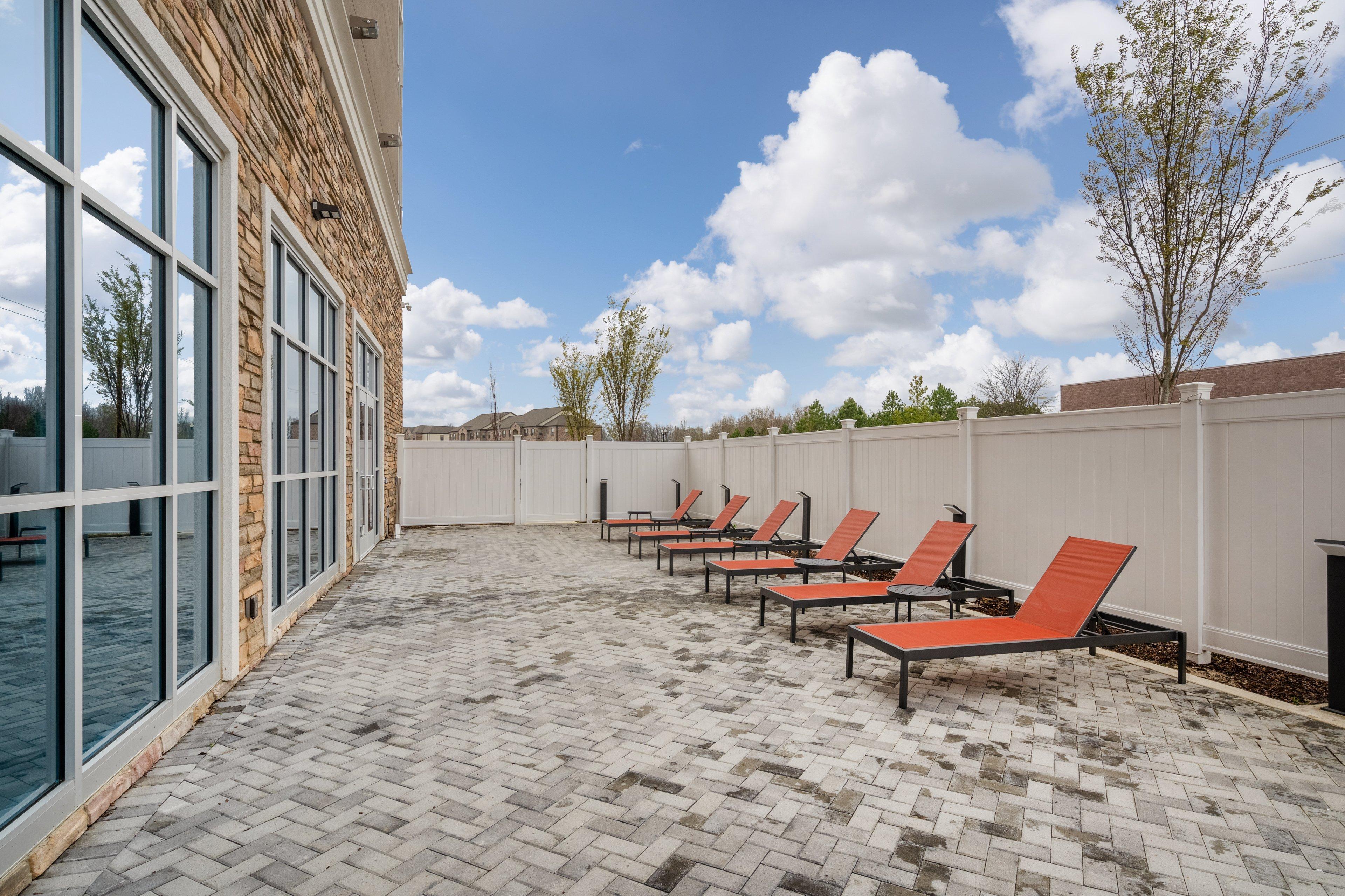 Holiday Inn & Suites Memphis Southeast-Germantown By Ihg Exterior photo
